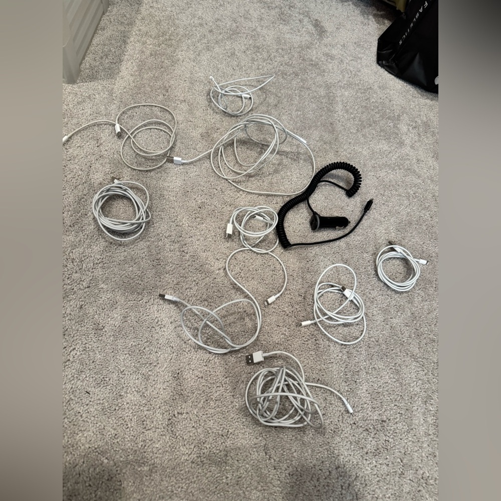 Set of 10 lightning chargers